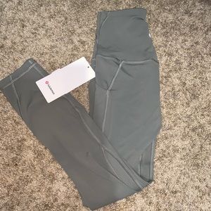 Lululemon Align 25” w/ pockets